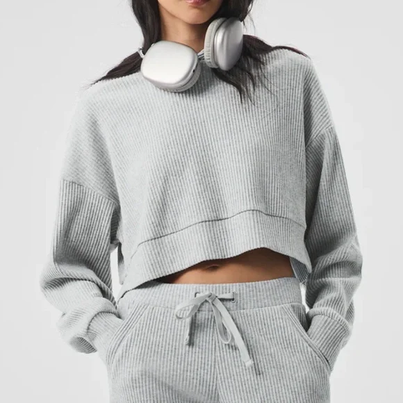 Alo Yoga Muse Hoodie, Size X-Small, Athletic Heather Grey - Picture 3 of 9